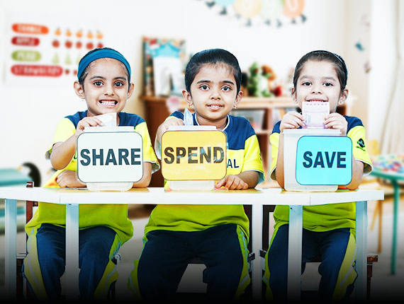 Students learning money at Universal High School